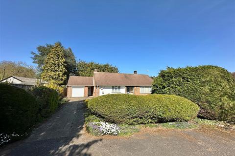 2 bedroom detached bungalow for sale, Abbots Ride, Farnham