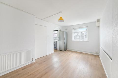 2 Chartwell Place, Sutton, SM3 9TD