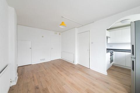 2 Chartwell Place, Sutton, SM3 9TD