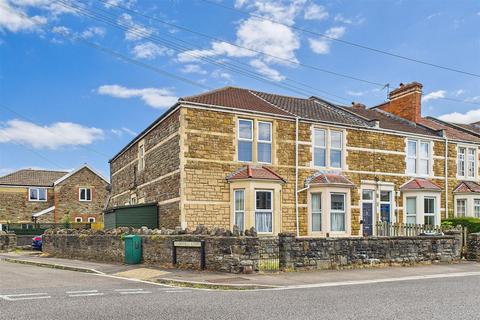 undefined, Prime location, close to Clevedon Seafront