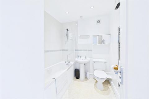 undefined, Prime location, close to Clevedon Seafront