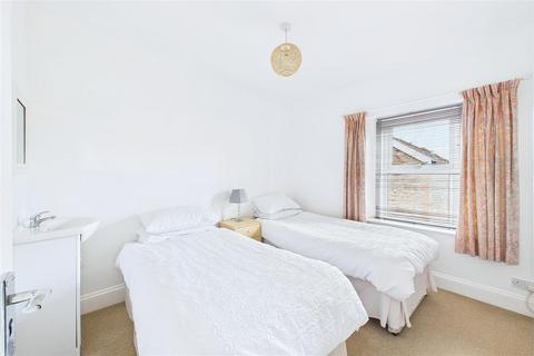 undefined, Prime location, close to Clevedon Seafront