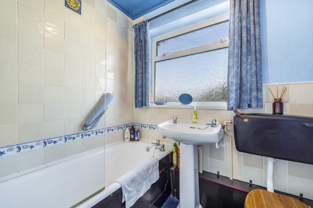 2 Drury Lane (Bicker)-21