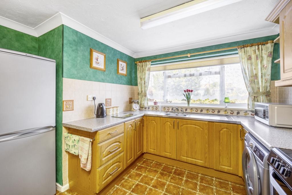 2 Drury Lane (Bicker)-13