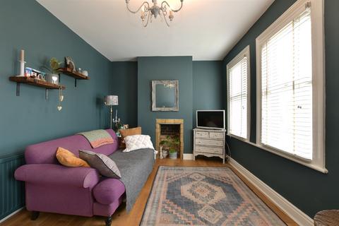2 bedroom maisonette for sale, Lea Bridge Road, London E10
