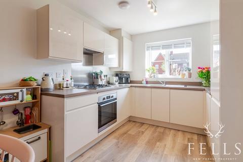 56 Narrowleaf Drive, Ringwood, BH24 3FS