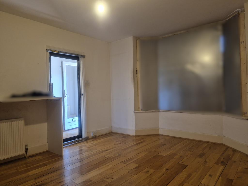 Living Room T202504181006.jpg