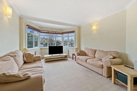 62 Kensington Drive, Woodford Green, IG8 8LW