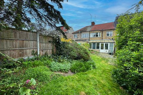 62 Kensington Drive, Woodford Green, IG8 8LW