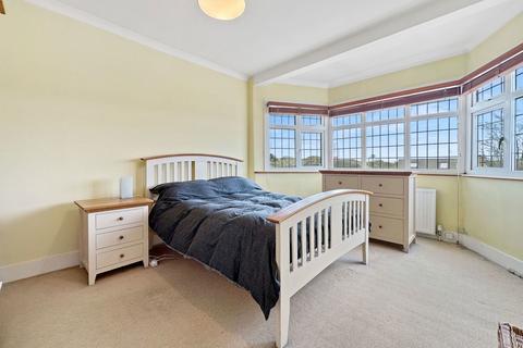 62 Kensington Drive, Woodford Green, IG8 8LW