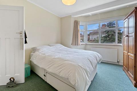 62 Kensington Drive, Woodford Green, IG8 8LW