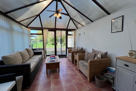 Sawasdee Bunkers Hill, Wisbech St Mary, Wisbech, PE13 4SQ