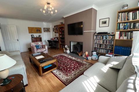 Sawasdee Bunkers Hill, Wisbech St Mary, Wisbech, PE13 4SQ