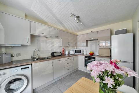 16 Pasture Close, Swindon, SN2 2UH