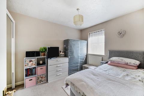 16 Pasture Close, Swindon, SN2 2UH