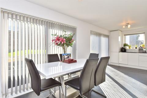 2 bedroom semi-detached bungalow for sale, Farm Close, Portslade, East Sussex