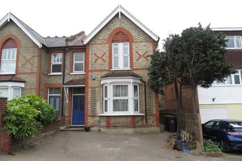 3 bedroom house to rent, Stag Lane, Buckhurst Hill IG9