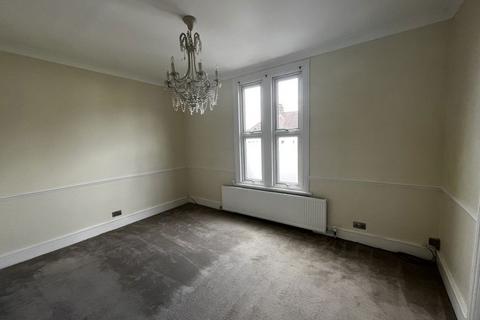 3 bedroom house to rent, Stag Lane, Buckhurst Hill IG9