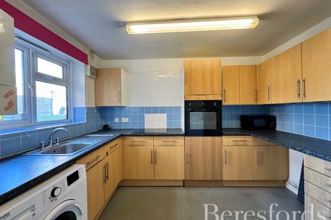 2 bedroom maisonette for sale, Victor Walk, Hornchurch, RM12