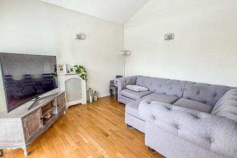 1 bedroom apartment for sale, North Block,, The Railstore, RM2