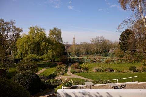 3 bedroom apartment for sale, Highpoint V, Highpoint, North Hill, London N6