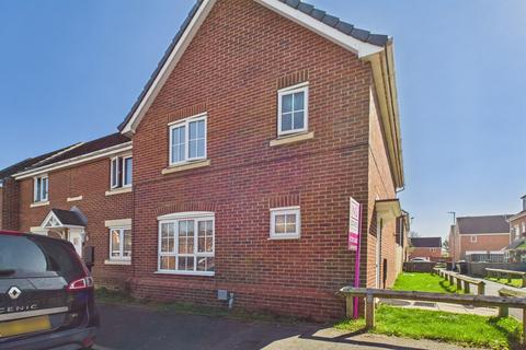 3 bedroom end of terrace house for sale, Maddren Way, Linthorpe, Middlesbrough, TS5