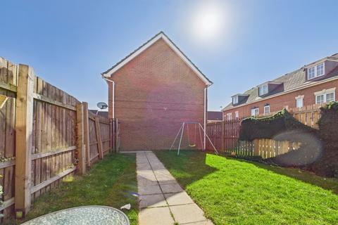 3 bedroom end of terrace house for sale, Maddren Way, Linthorpe, Middlesbrough, TS5