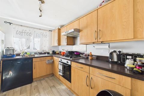 3 bedroom end of terrace house for sale, Maddren Way, Linthorpe, Middlesbrough, TS5