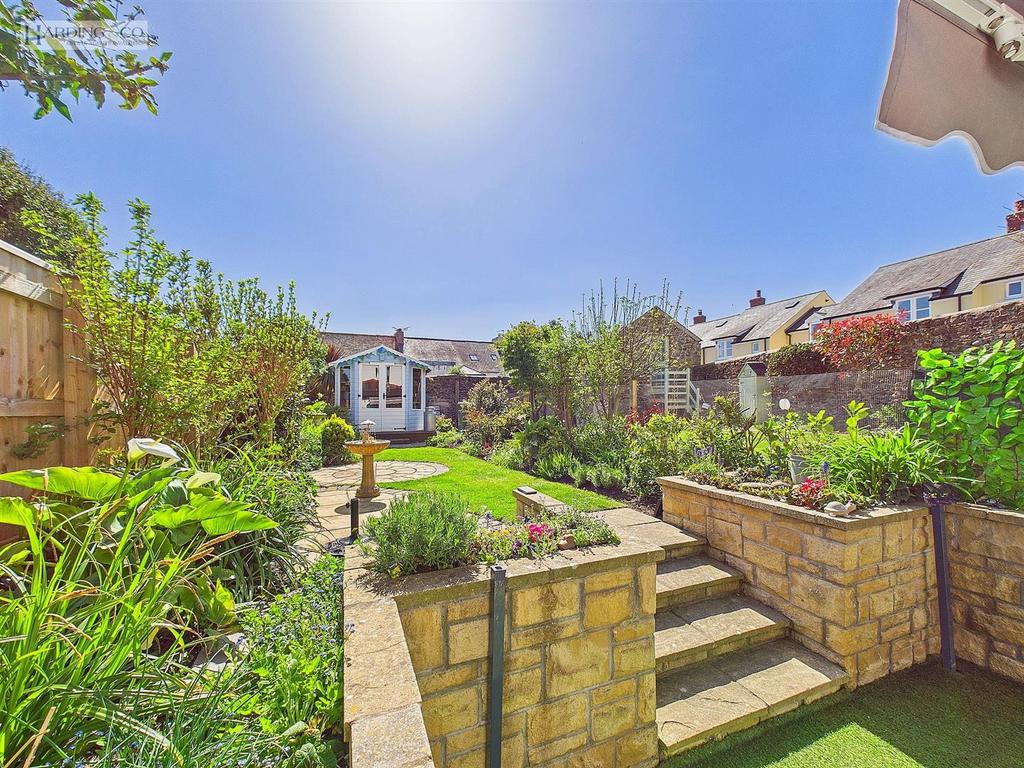 Garden .1.jpg