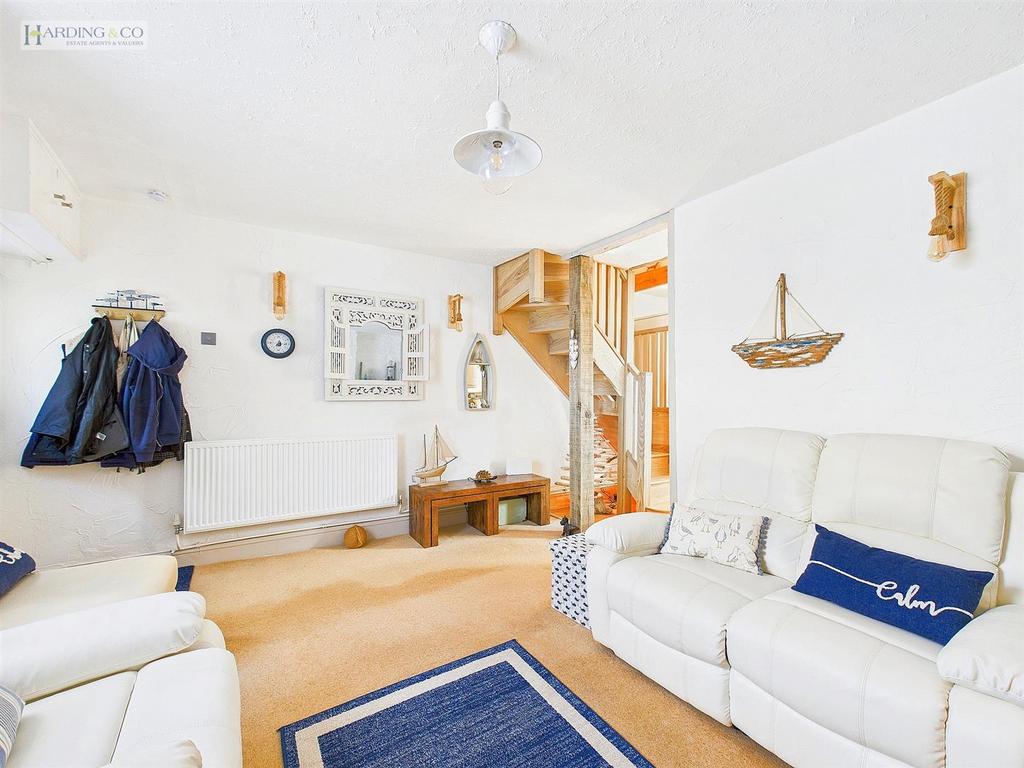 Living Room .3.jpg