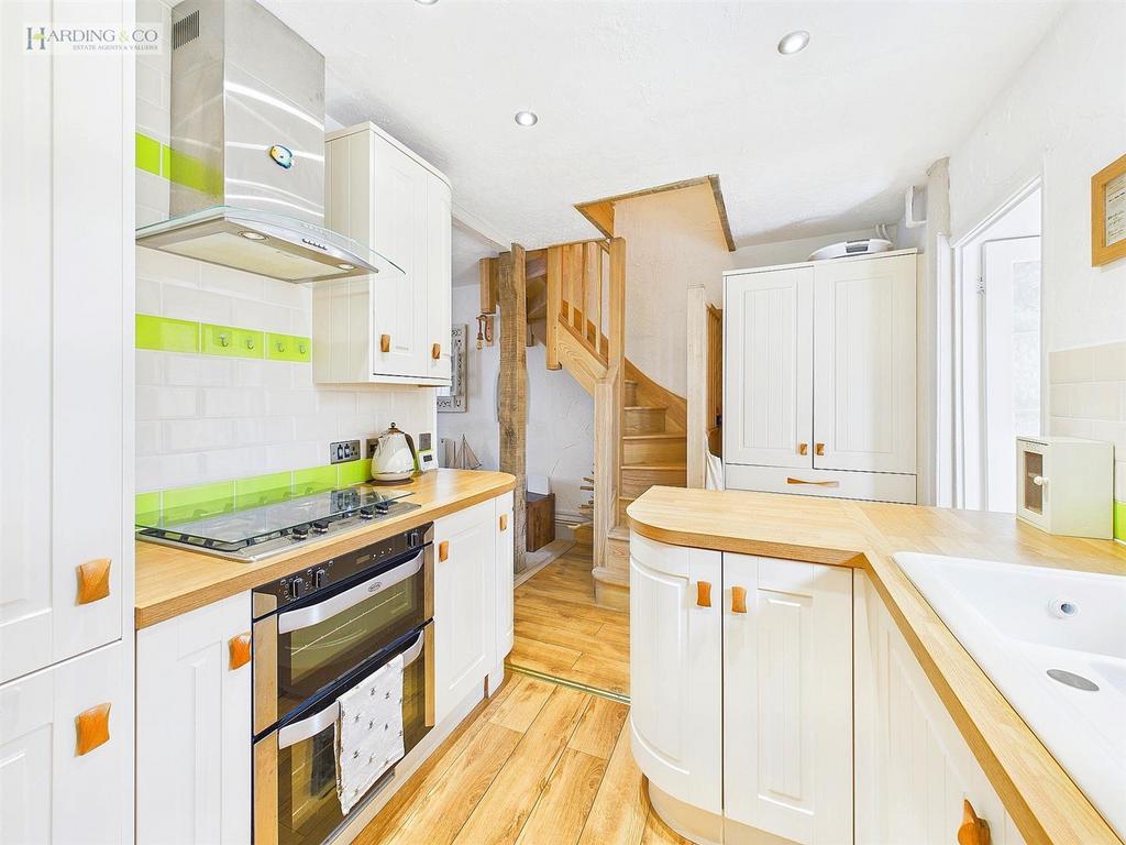 Kitchen .3.jpg