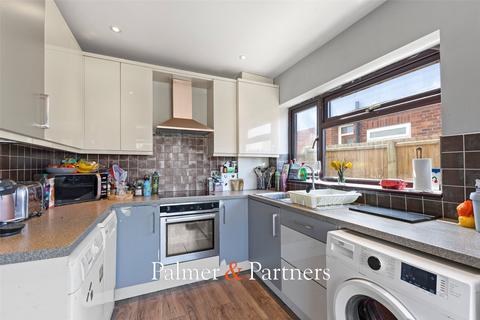 99 Hillview Close, Rowhedge, Colchester, CO5 7HS