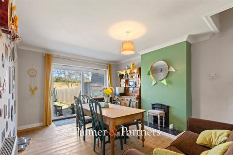 99 Hillview Close, Rowhedge, Colchester, CO5 7HS