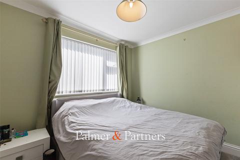 99 Hillview Close, Rowhedge, Colchester, CO5 7HS