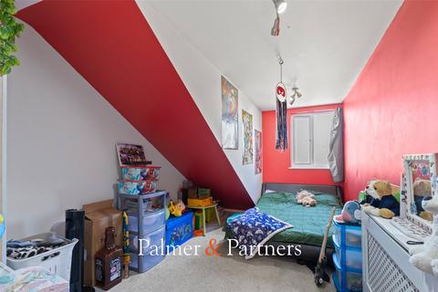 99 Hillview Close, Rowhedge, Colchester, CO5 7HS