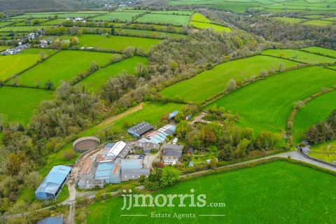 3 bedroom property with land for sale, Velindre, Llandysul