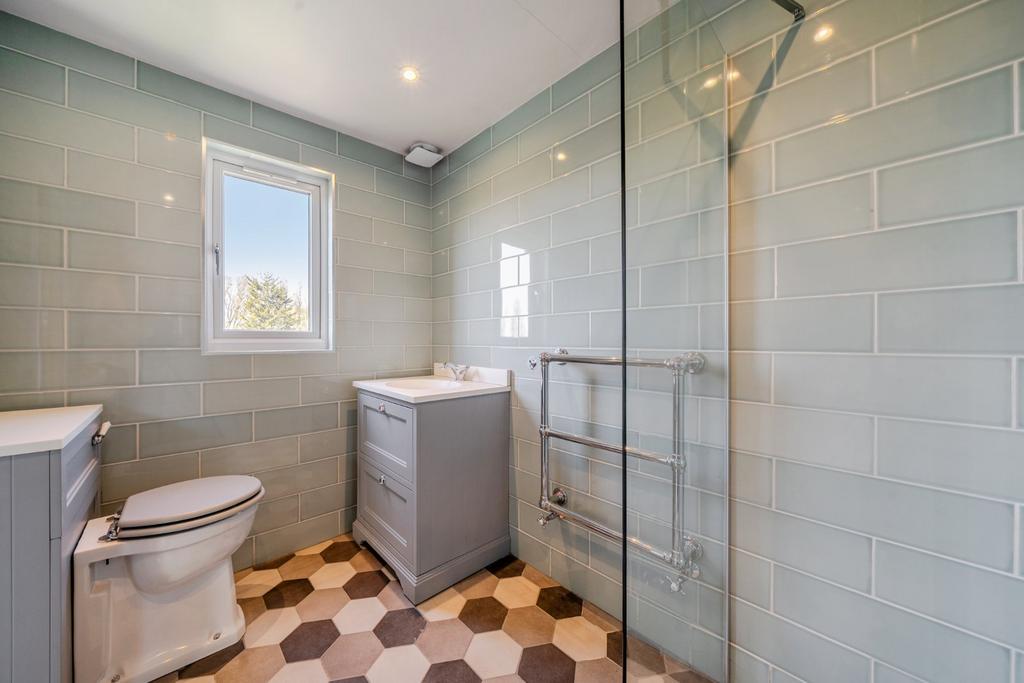 En-Suite Bathroom 1