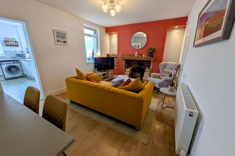 63 Kings Road, Llandybie, Ammanford, SA18 2TL