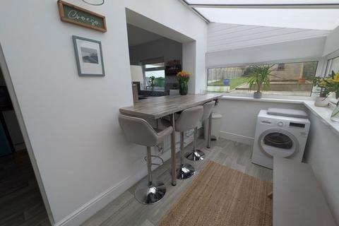 63 Kings Road, Llandybie, Ammanford, SA18 2TL