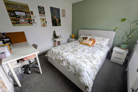 63 Kings Road, Llandybie, Ammanford, SA18 2TL
