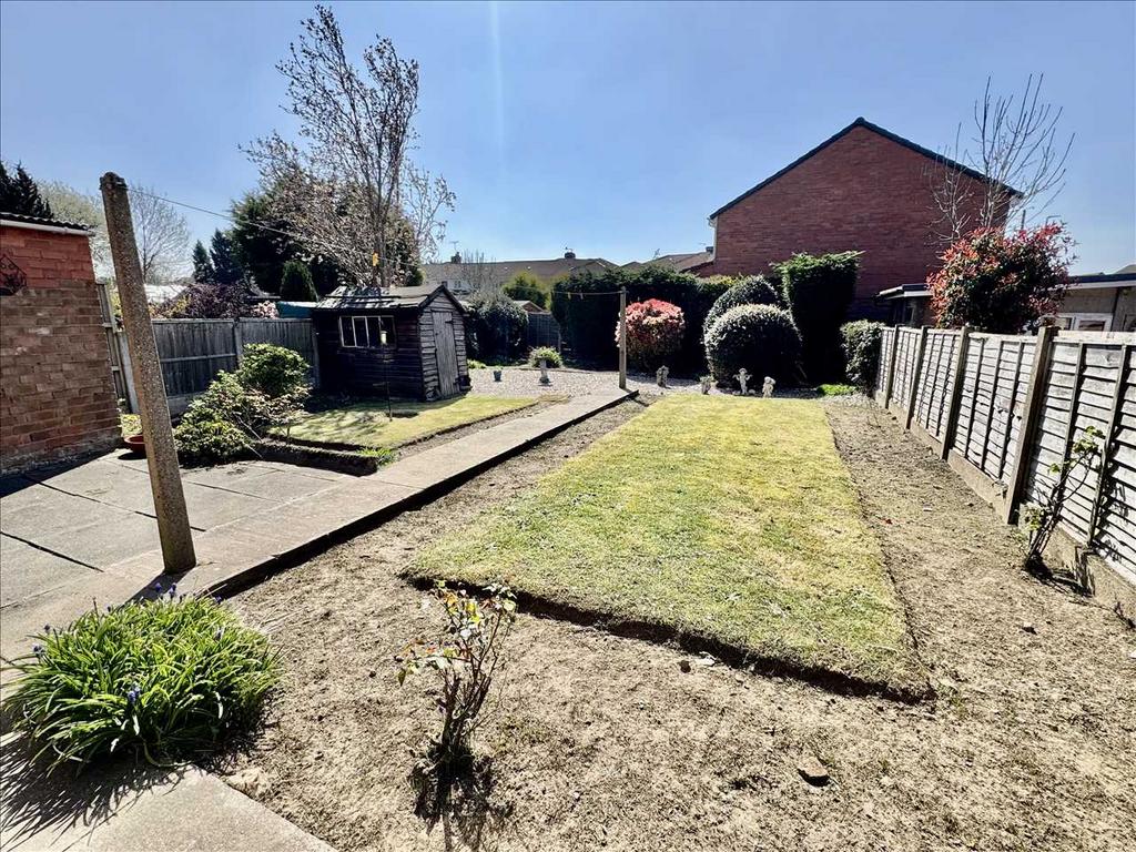 Generous REAR GARDEN
