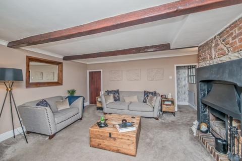 2 bedroom terraced house for sale, Town Street, Birkenshaw, Bradford, BD11