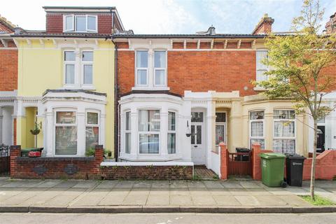 4 bedroom terraced house to rent, Edmund Road, Southsea