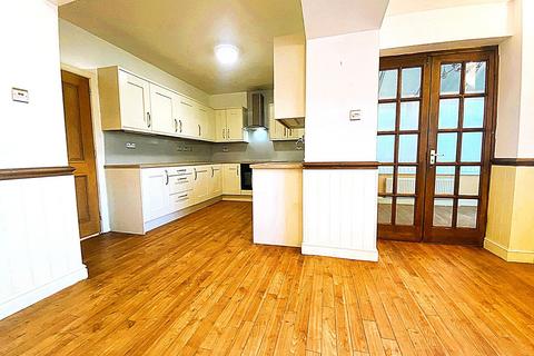 13 Ripponden Road, Denshaw, Oldham, OL3 5SH