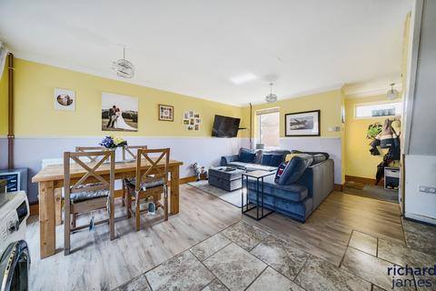 143 Argyle Street, Swindon, SN2 8BP