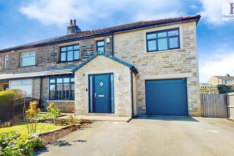 Newlands Drive, Northowram, Halifax