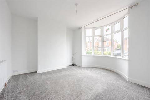 25 Burn Road, Scunthorpe, DN15 8AX