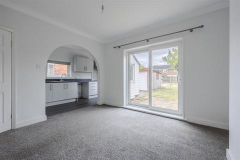 25 Burn Road, Scunthorpe, DN15 8AX