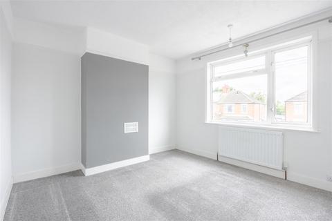 25 Burn Road, Scunthorpe, DN15 8AX