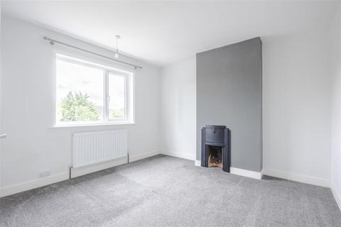 25 Burn Road, Scunthorpe, DN15 8AX
